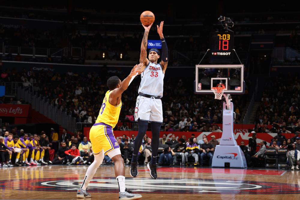 士队凭借出 士队凭借出