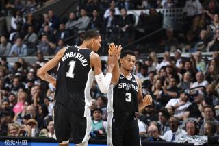 峭壁上的芭 峭壁上的芭